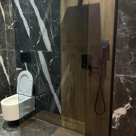 Daire Jt - Red Tiran