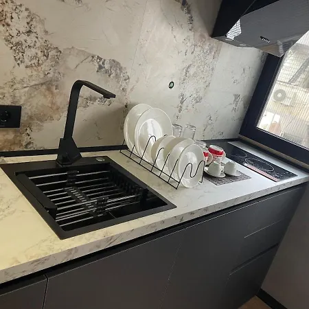 Jt - Red شقة تيرانا